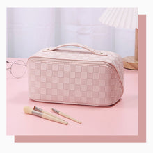 Load image into Gallery viewer, Vintage Pattern Handheld Makeup Bag
