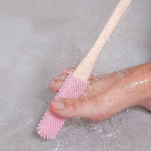 Load image into Gallery viewer, Toe Gap Cleaning Brush