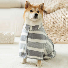 Load image into Gallery viewer, Striped Pattern Pet Bath Towel