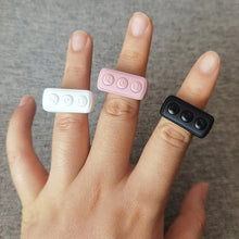 Load image into Gallery viewer, Fingertip Wireless Bluetooth Remote Control