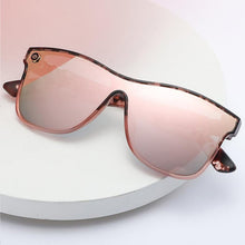 Load image into Gallery viewer, Women's Flat Top Sunglasses
