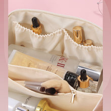 Load image into Gallery viewer, Vintage Pattern Handheld Makeup Bag