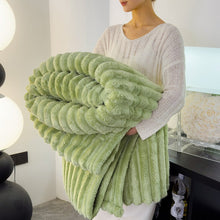 Load image into Gallery viewer, Thickened Plush Nap Blanket