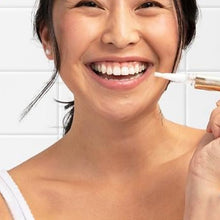 Load image into Gallery viewer, Whitening Pen for Stain Removal &amp; Whiter Teeth