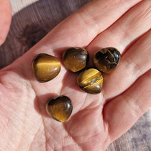 Load image into Gallery viewer, Valentines Cards with Heart-Shape Crystals