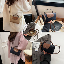 Load image into Gallery viewer, Women's Simple Flap Crossbody Bag