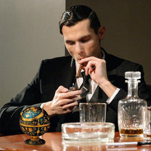 Load image into Gallery viewer, Vintage Portable Cigar Ashtray with Lid