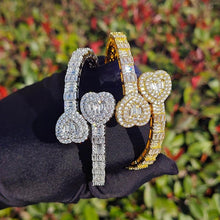 Load image into Gallery viewer, Heart-shaped Bracelet Jewelry