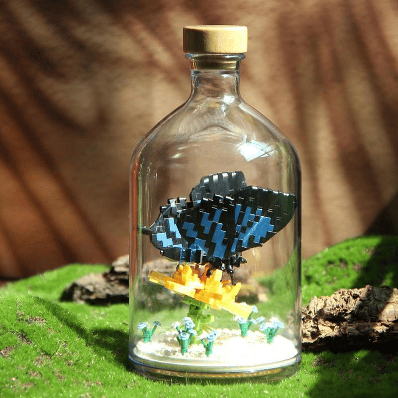 Insect Collection Building Blocks with Glass Display Bottle