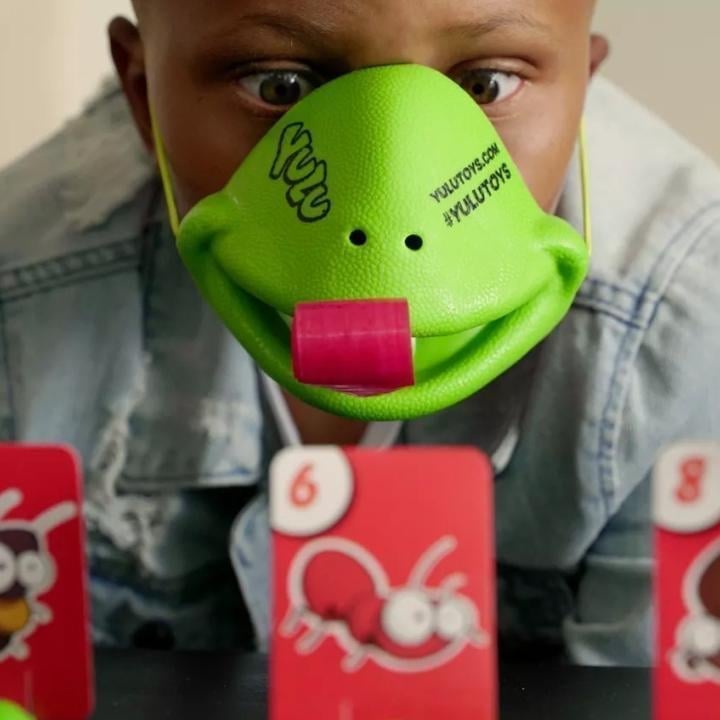 Chameleon Tongue Shooting Game