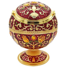 Load image into Gallery viewer, Vintage Portable Cigar Ashtray with Lid