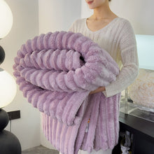 Load image into Gallery viewer, Thickened Plush Nap Blanket