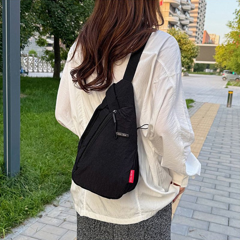 Simple And Lightweight Crossbody Bag