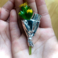 Load image into Gallery viewer, Wearable Flower Bouquet Clip Brooch