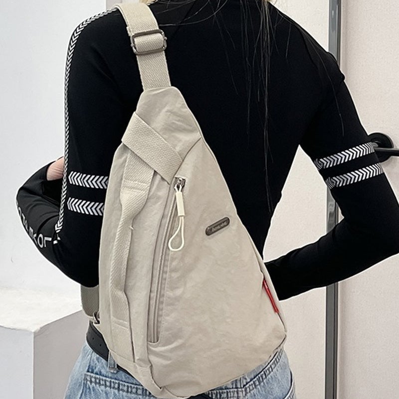Simple And Lightweight Crossbody Bag