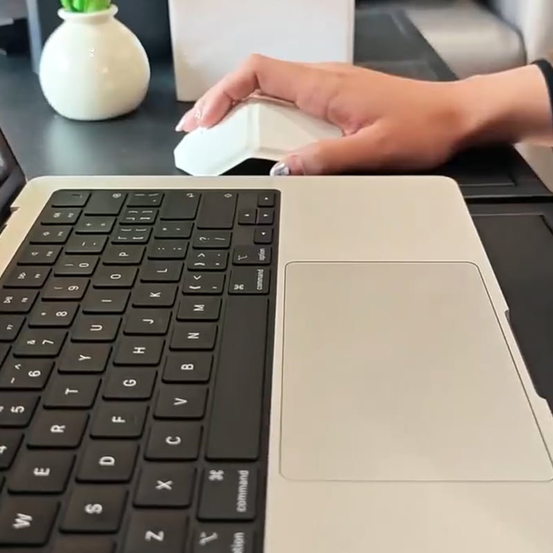 Ultra-Slim Foldable Wireless Mouse