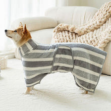 Load image into Gallery viewer, Striped Pattern Pet Bath Towel