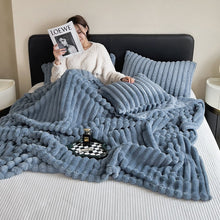 Load image into Gallery viewer, Thickened Plush Nap Blanket
