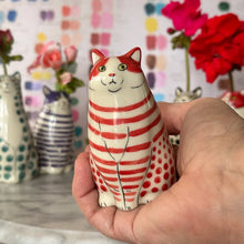 Load image into Gallery viewer, Sank Polka Dot Cat Vase
