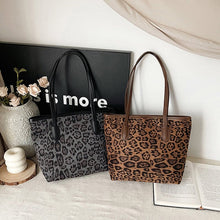 Load image into Gallery viewer, Leopard Print Tote Bag