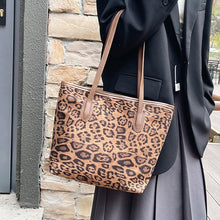 Load image into Gallery viewer, Leopard Print Tote Bag