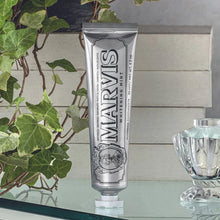 Load image into Gallery viewer, Smokers Whitening Mint Toothpaste Oral