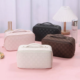 Vintage Pattern Handheld Makeup Bag