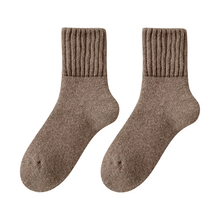Load image into Gallery viewer, 5 Pairs of Thick and Comfortable Socks