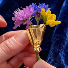 Load image into Gallery viewer, Wearable Flower Bouquet Clip Brooch