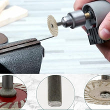 Load image into Gallery viewer, Small Stone Carving