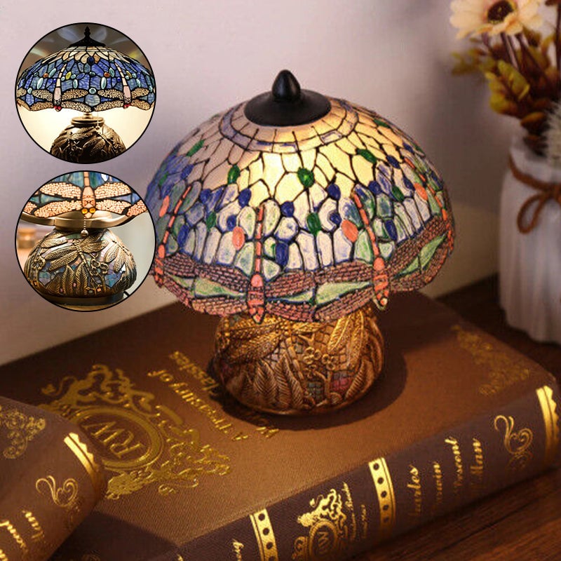 Tiffany-style Dragonfly Table Lamp