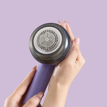 Load image into Gallery viewer, Rechargeable Fabric Hairball Trimmer
