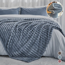 Load image into Gallery viewer, Thickened Plush Nap Blanket