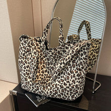 Load image into Gallery viewer, Women's Fashion Leopard Pattern Tote Bag