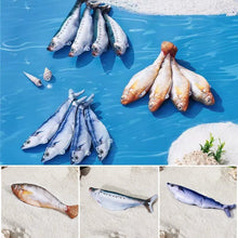 Load image into Gallery viewer, Realistic Flopping Fish Cat Toy