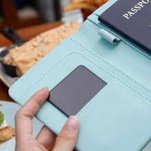 Load image into Gallery viewer, Ultra-Slim Global Tracker Card (iOS Only)