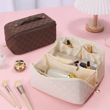 Load image into Gallery viewer, Vintage Pattern Handheld Makeup Bag