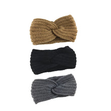 Load image into Gallery viewer, Hand-Knitted Warm Yarn Headband