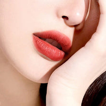 Load image into Gallery viewer, Velvet Matte Lipstick Set With Chain Bag