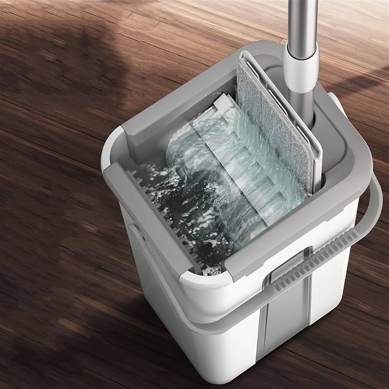 Mop and bucket set with wringer