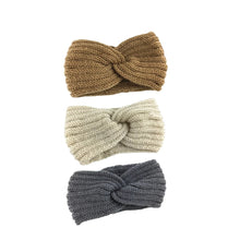 Load image into Gallery viewer, Hand-Knitted Warm Yarn Headband