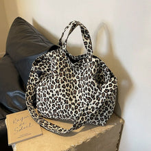 Load image into Gallery viewer, Women's Fashion Leopard Pattern Tote Bag