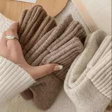 Load image into Gallery viewer, 5 Pairs of Thick and Comfortable Socks
