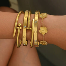 Load image into Gallery viewer, Twist Bracelet Set